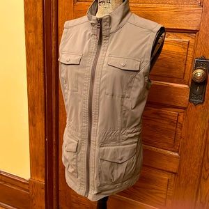 Eddie Bauer khaki Travex vest